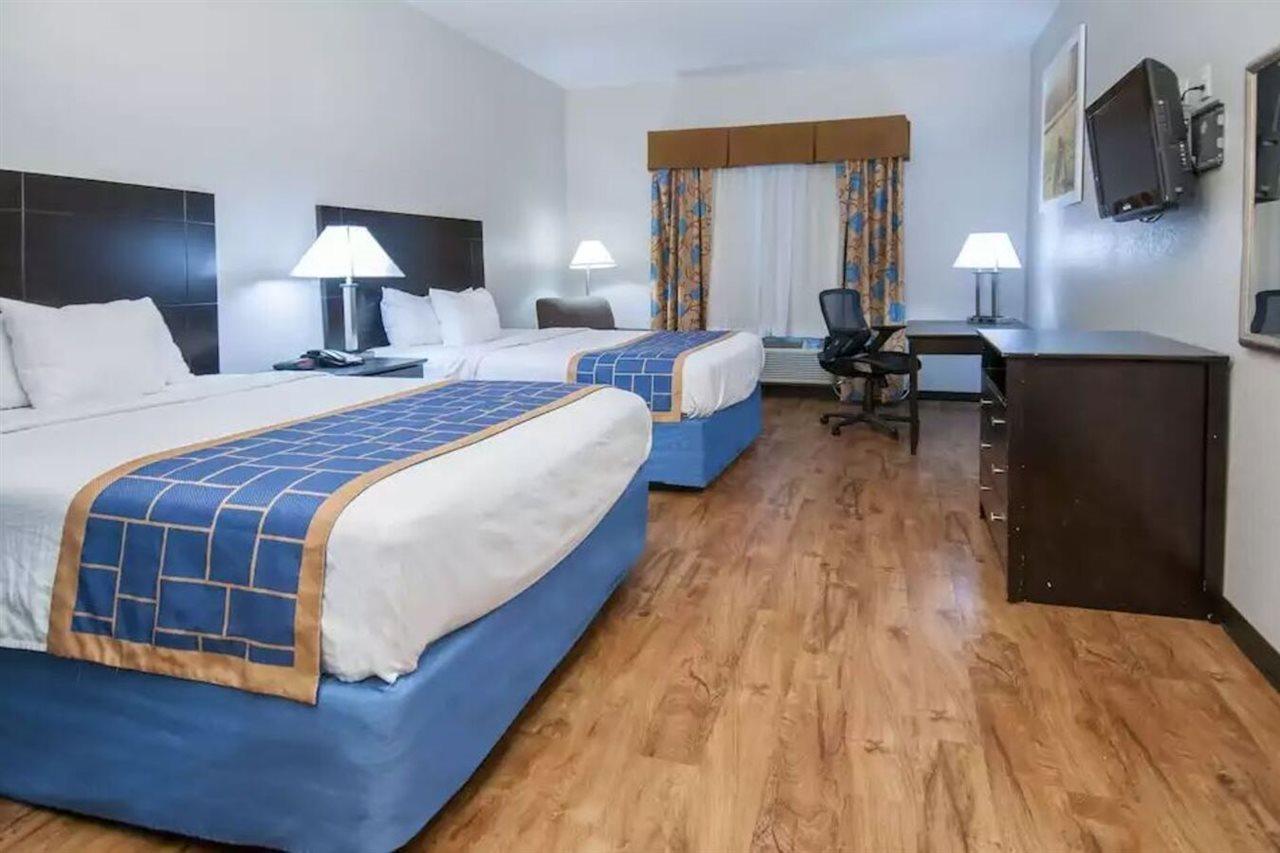 Studio 6 San Antonio - East Екстер'єр фото