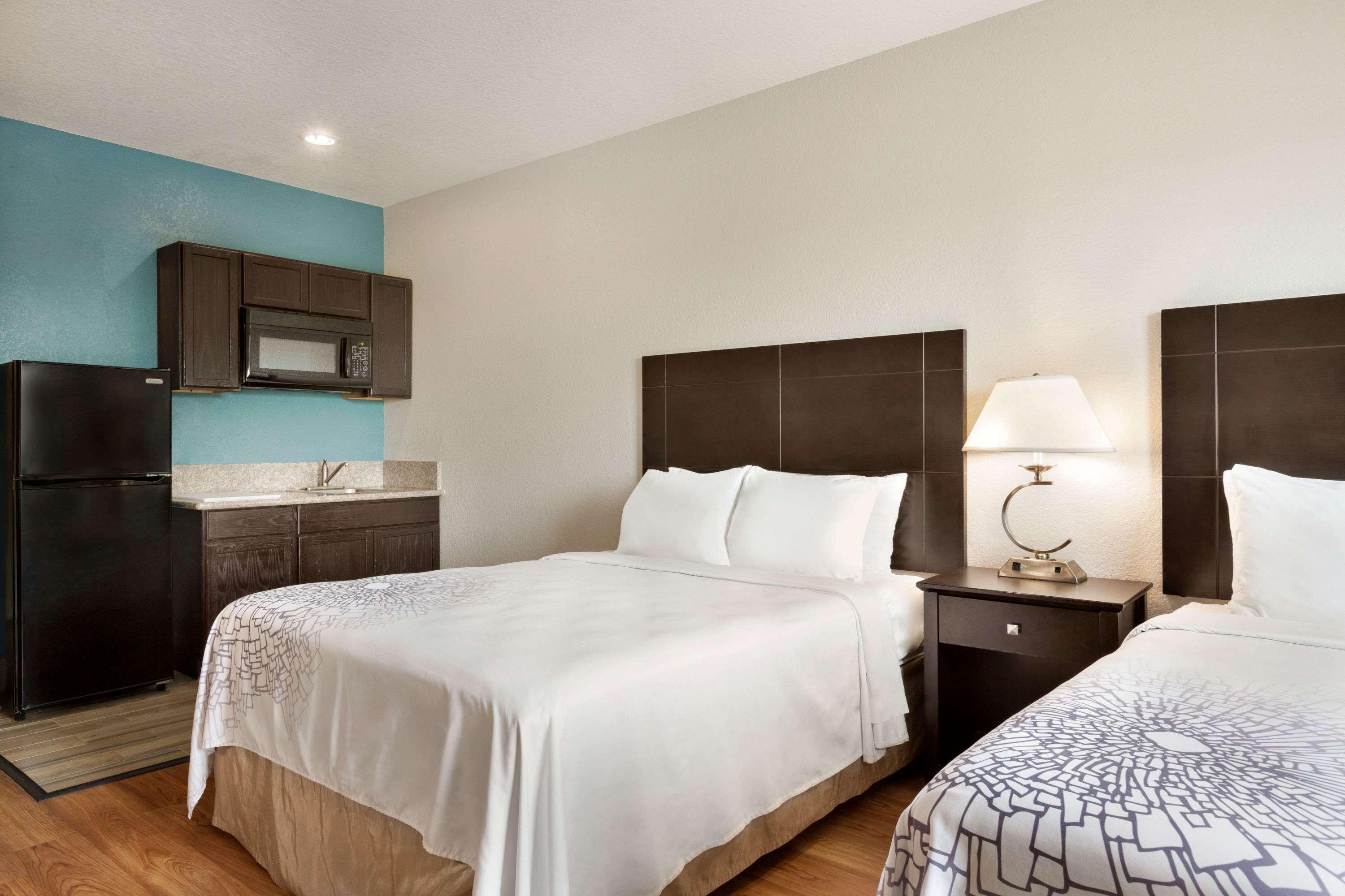 Studio 6 San Antonio - East Екстер'єр фото