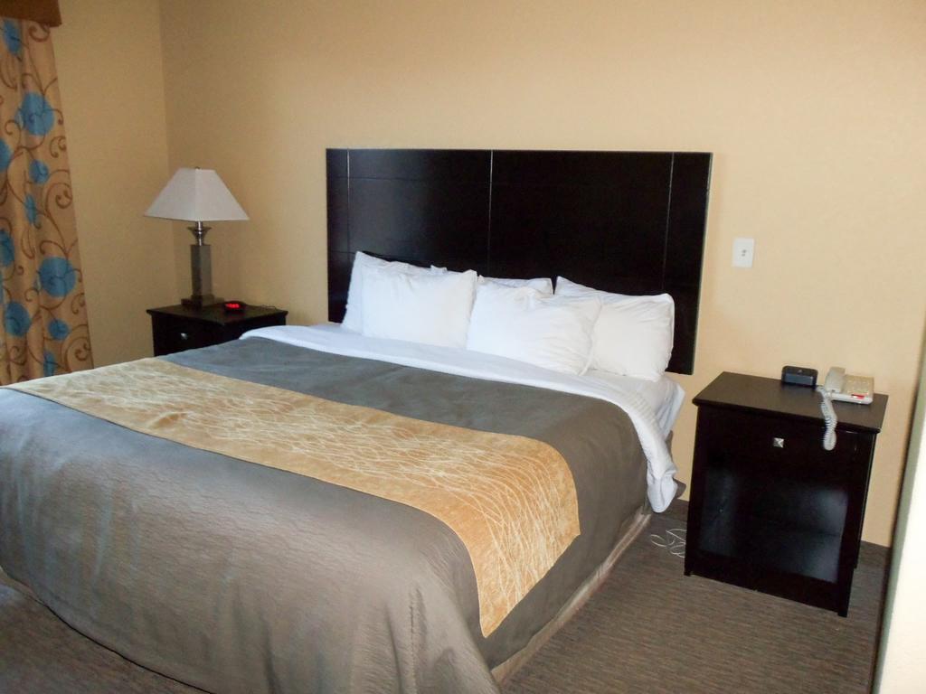 Studio 6 San Antonio - East Екстер'єр фото